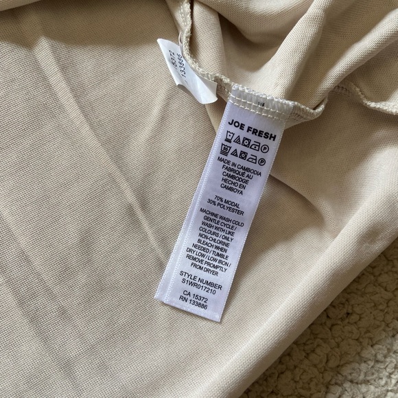 🌸 Joe Fresh 🌸 mock neck tank - Picture 4 of 5